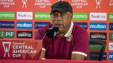 Medford no esconde la ambición del Saprissa y manda un mensaje a sus rivales