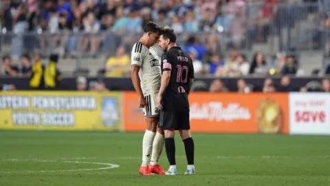 Lionel Messi podría recibir una sanción tras un polémico cruce con Quinn Sullivan
