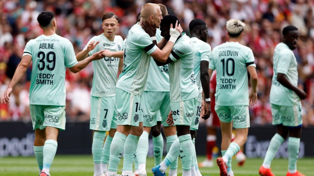 Monaco remonta dos goles y sorprende al Liverpool con triunfo de último minuto