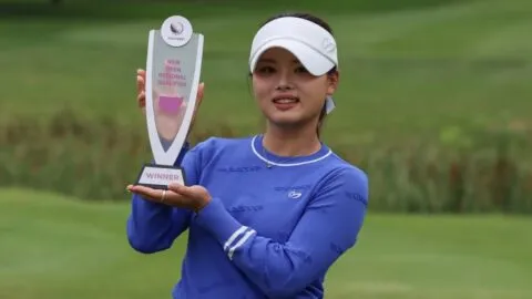Muere a los 18 años Jessica Bang, estrella australiana del golf, luego de desplomarse en un evento: qué pasó