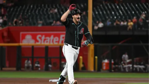 Nolan Arenado no tuvo piedad con su antiguo equipo: conecta grand slam para sentenciar a Rockies