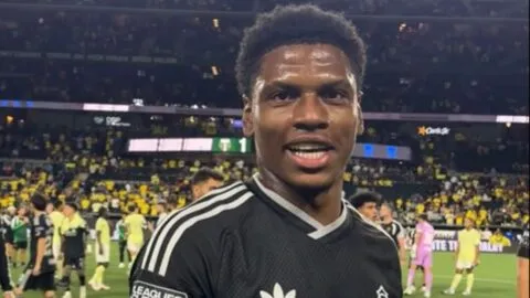 Óscar Perea celebra su primer gol con el América: "Me da mucha confianza"