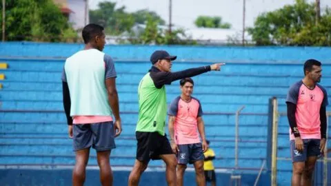 De la ilusión a la crisis en cuatro jornadas: primer técnico despedido del Apertura 2026 en Guatemala