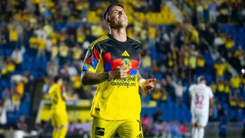 Brian Rodríguez apunta a quedarse en América pese al interés del Ajax