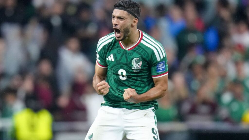 Raúl Jiménez vuelve a anotar con Wolverhampton y expresa su deseo de regresar al América y luchar por un puesto en el próximo Mundial.