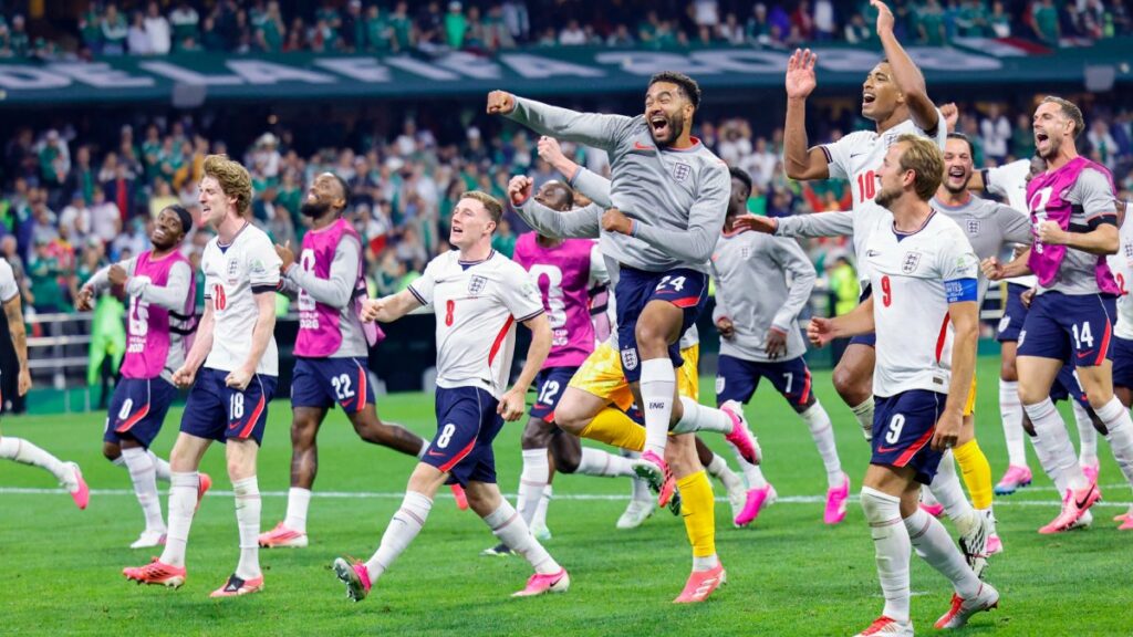 Reece James festejando tras el México vs Inglaterra del Mundial 2026 