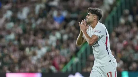 Santos vs Chivas en vivo: ¡Ricardo Marín marca el penalti!