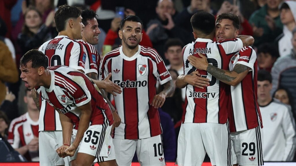 River Plate vence a Argentinos Jrs