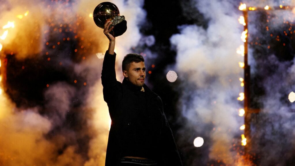 Rodri aterriza para cerrar su fichaje con el Barcelona | REUTERS/Molly Darlington