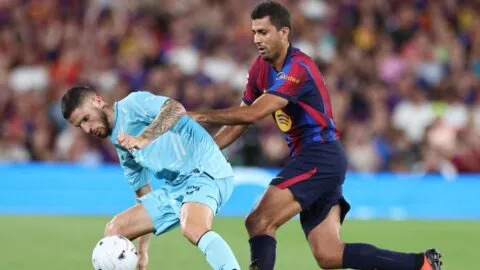 Victoria y liderato para el Barça el día del debut de Rodri