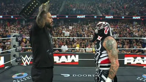 Penta vence a Rey Fénix y va por Roman Reigns en LA Ciudad de México