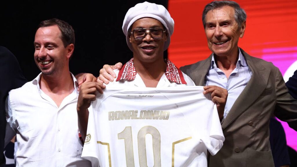 Ronaldinho regresa a Italia: busca el gol 300 de su carrera con Ravenna