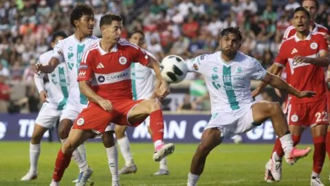 Lewandowski sentencia la eliminación de Santos, tras una remontada dramática de Chicago Fire