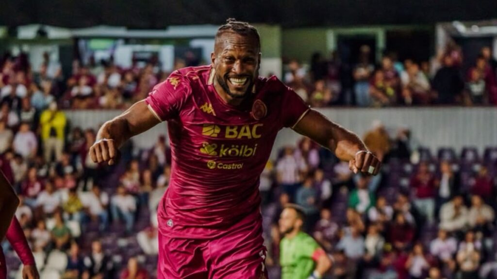 Saprissa no tuvo problemas para vencer a Mixco | @SaprissaOficial