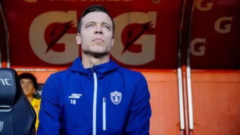 Solari confirma que Pumas analizará el mercado tras la lesión de Sebastián Córdova