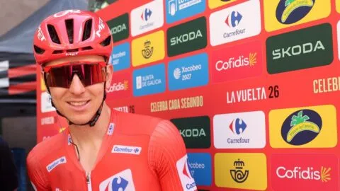 ¿No tendrá rival en La Vuelta? Tadej Pogacar gana con autoridad la etapa 4 en Andorra