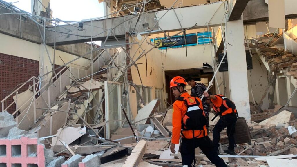 Indonesia es azotado por terremoto de magnitud 7.7; España por temblor de 5.0, hoy 14 de agosto