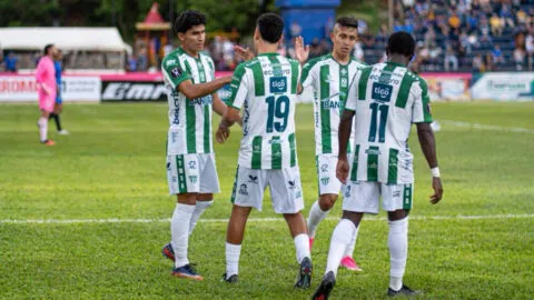 Otra vez insultos racistas en la Liga de Guatemala y un castigo no a la altura
