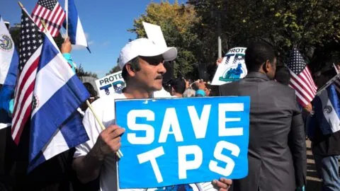 TPS para salvadoreños vence en menos de un mes