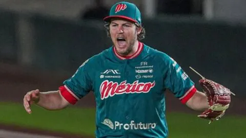 Trevor Bauer y la ofensiva de Diablos sacan un nuevo triunfo ante Pericos y regresan la serie a casa