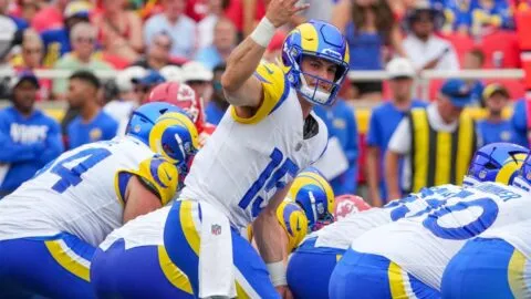 Ty Simpson responde en su debut con los Rams: 190 yardas y dos pases de anotación