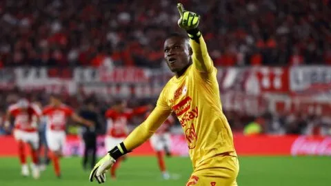 La historia de Weimar Asprilla: "Empecé jugando de delantero... y una vez atajé sin aguantes"
