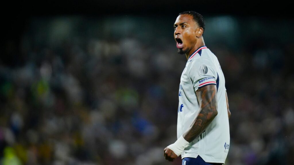 ¿Cruz Azul podría perder a Willer Ditta?