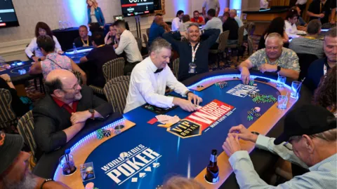 El nuevo rey del póker tiene 22 años y acaba de ganar $10 millones de dólares en el WSOP de Las Vegas