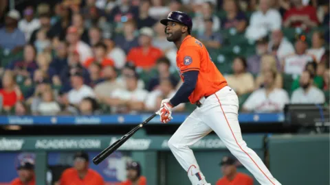 El MVP de la Liga Americana podría quedar en manos latinas: estos son los números de Yordan Álvarez y Junior Caminero
