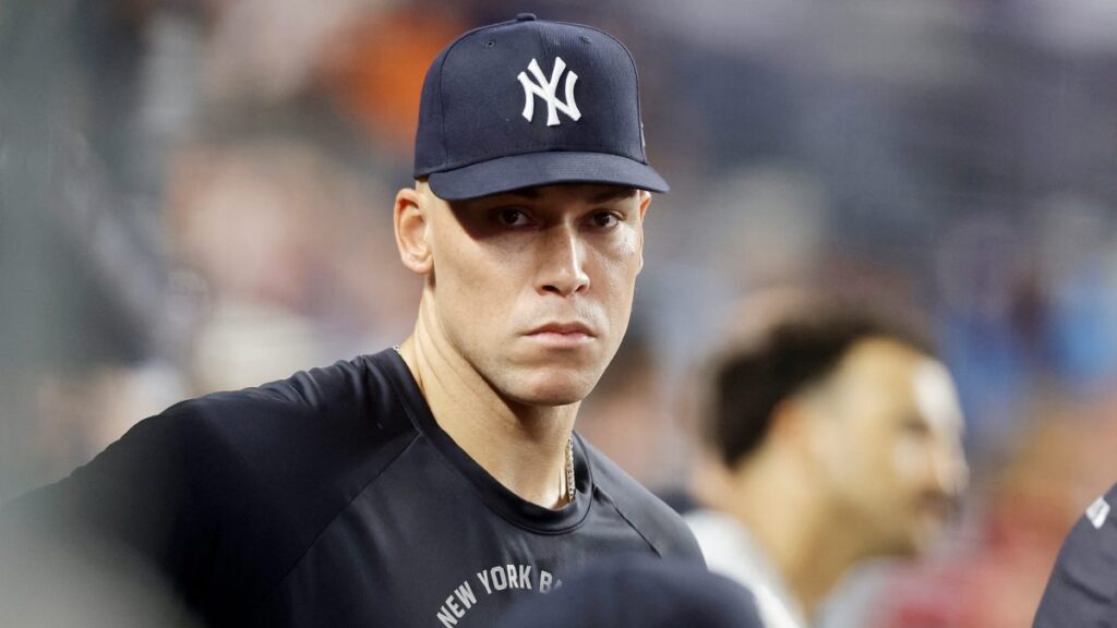 Aaron Judge continúa su recuperación de la fractura de costillas