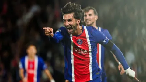Ferran Torres firma un hat-trick y PSG arranca con goleada la defensa de la Champions