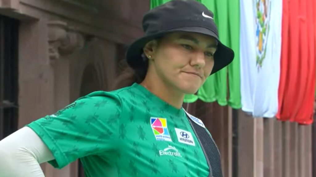 Alejandra Valencia queda fuera del podio en Saltillo tras perder contra la turca Elif Gokkir en el desempate.