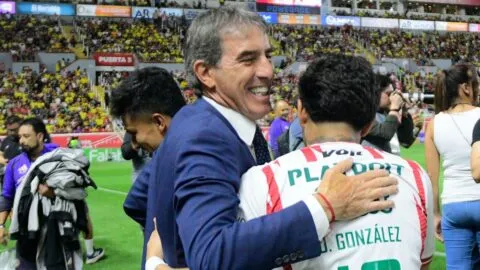 Almada manda mensaje a Santiago Bueno y Ramos Mingo: "Son jugadores que pueden ser titulares"
