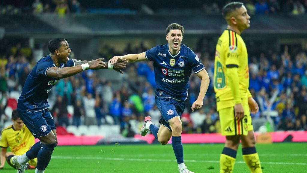 Cruz Azul golea al América y las Águilas ya sueñan con el título