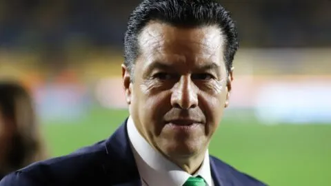 Armando Archundia hace fuerte crítica al trabajo arbitral en México: "No se trabaja"