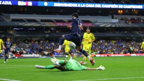 Cruz Azul vs América, en vivo: ¡Gol de La Máquina! Erik Lira abre el marcador en el Azteca