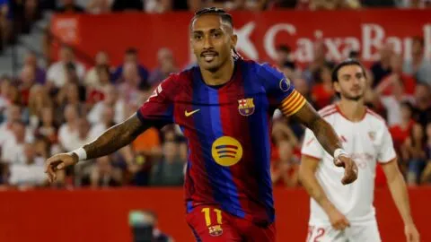 ¡Raphinha, en plan grande! Anota triplete ante Sevilla y Barcelona mantiene el paso perfecto en LaLiga