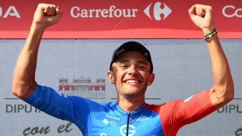Bastien Tronchon muestra su fortaleza en el sprint y se impone en la etapa 10 de la Vuelta a España