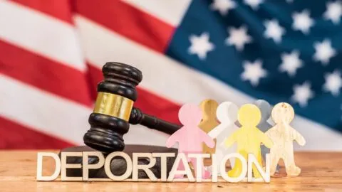 Bebé de un año enfrenta solo una corte migratoria en Arizona y podría ser deportado