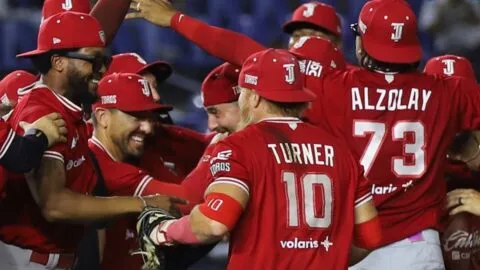 ¡Toros va por la Serie del Rey! Tijuana aplasta a Monterrey y conquista la Zona Norte