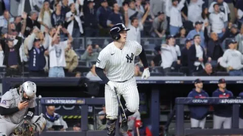 Ben Rice firma Grand Slam y Yankees aplasta a Red Sox para adelantarse en la Serie de Comodines