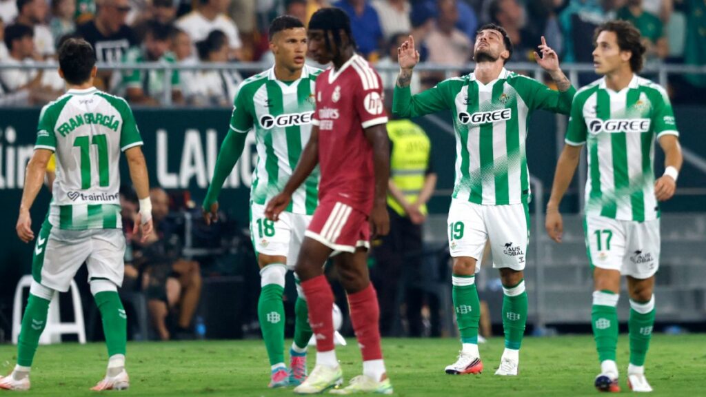 Tabla de posiciones de LaLiga 2026-27 al momento: Real Madrid le deja el camino libre al Barcelona para ponerse de líder