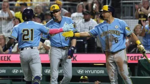 Brewers conquistan por cuarto año consecutivo la División Central de la Liga Nacional
