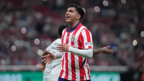 Bryan González no habla de favoritos para el Clásico Nacional