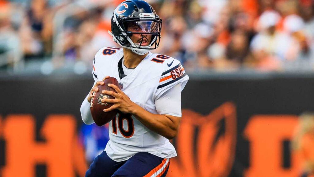 Caleb Williams durante la pretemporada de 2026