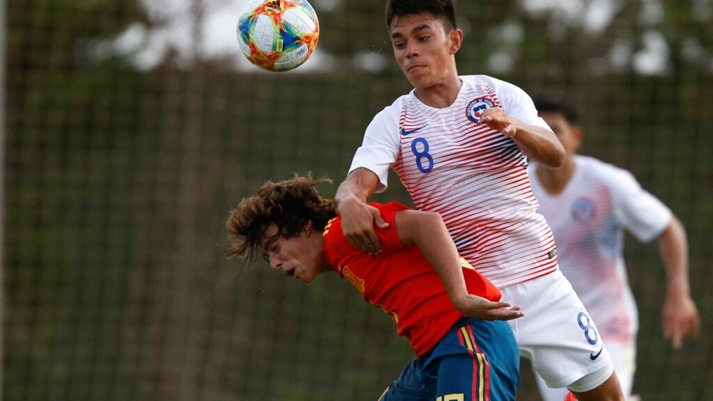 Carlos Álvarez enfrentó a México con la selección sub 19 de España