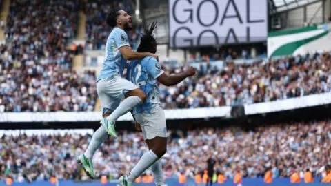 ¡Locura en el Etihad! Manchester City sobrevive al hat-trick de Brobbey y vence 5-3 al Sunderland