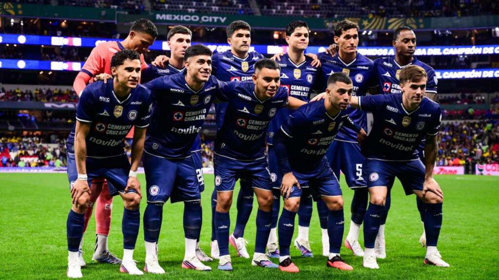 Debido a problemas de peso en el avión, Cruz Azul cambiará su logística para llegar a la Campeones Cup en Miami.