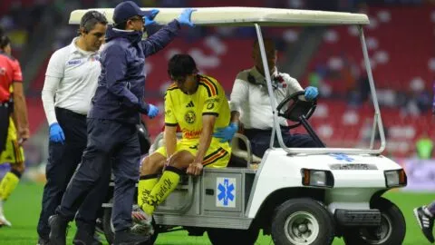 Alarma en América: Dagoberto Espinoza vuelve a lesionarse la rodilla izquierda ante Cruz Azul