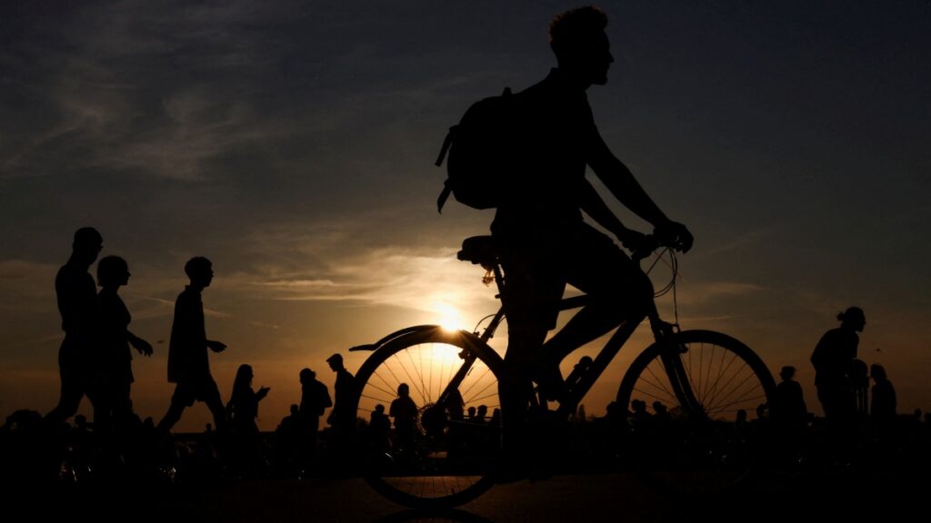 El 22 de septiembre se celebra el Día Mundial Sin Coche para fomentar el uso de la bicicleta y el transporte público.